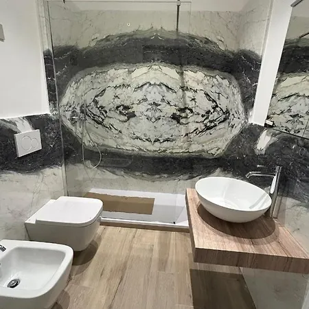 Breccia Nel Mare 3*