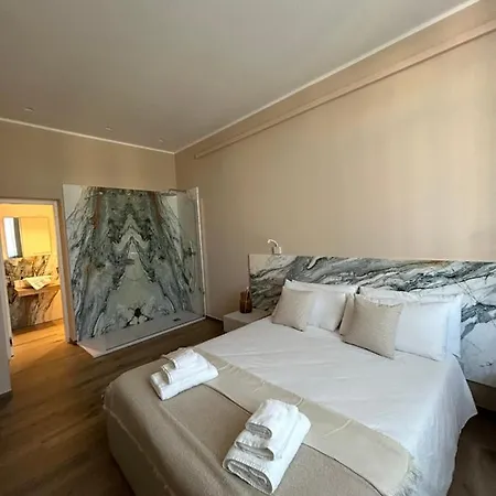 Breccia Nel Mare Couette-café Carrare