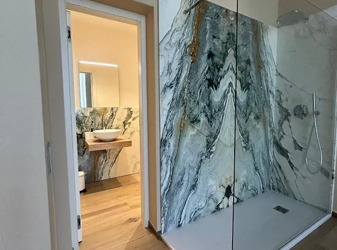 Breccia Nel Mare كارارا