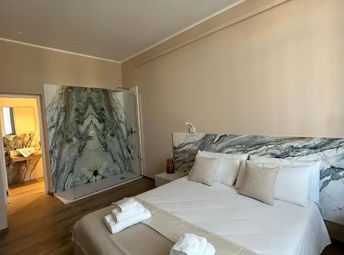 Breccia Nel Mare فندق مبيت وإفطار كارارا