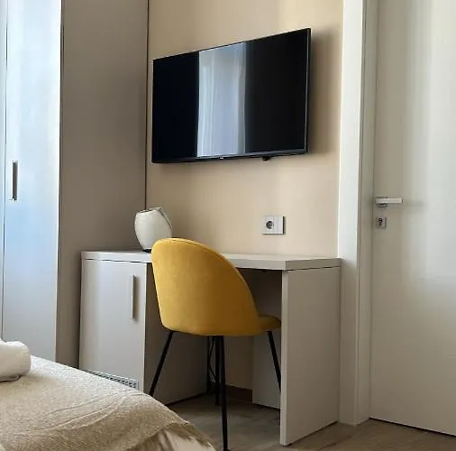 Bed and breakfast Breccia Nel Mare 3*